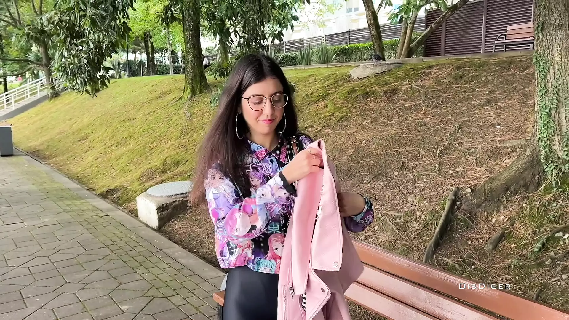 Picked up a cutie on the street, fucked and cum on her glasses