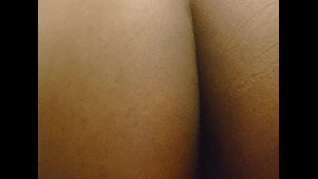 Sexy girl apply cream on her asshole and fingering..කැරි බැල්ලි පුකේ ක්‍රීම් උලලා ඇගිල්ල ගහනවා ????????